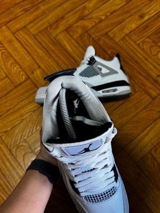Jordan Retro 4 Blancas y Negras