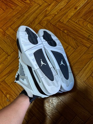 Jordan Retro 4 Blancas y Negras