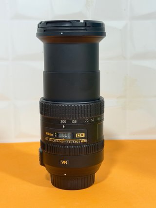 Objetivo Nikon 18-200mm VR II