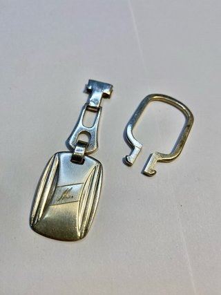 Portachiavi art déco in argento 925 con incisione