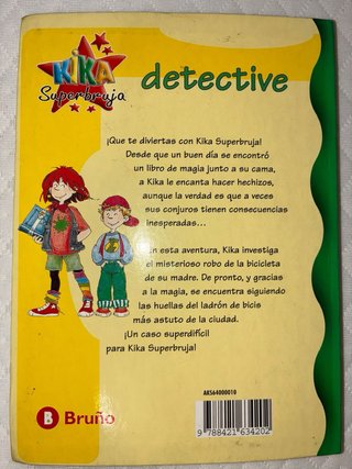 Kika Superbruja, detective