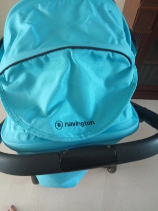 Carrito de bebé azul