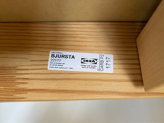 Mesa extensible IKEA BJURSTA (90x90) con sillas