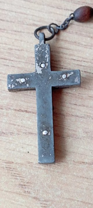 Antiguo rosario, crucifijo con cuentas