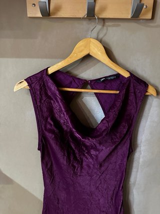 Vestido satén espalda abierta ZARA (Talla M)
