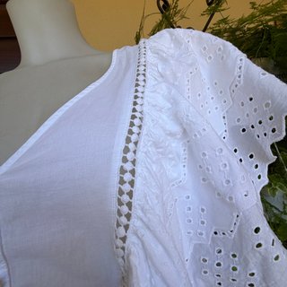 Guess Top Corto Bianco Ricamato