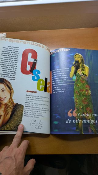 Libro Oficial Operación Triunfo 2001-2002