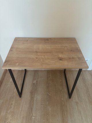 Mesa de escritorio madera y metal