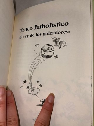 Kika Superbruja, loca por el fútbol