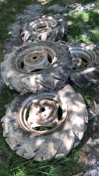 Ruedas para tractor y maquinaria agrícola