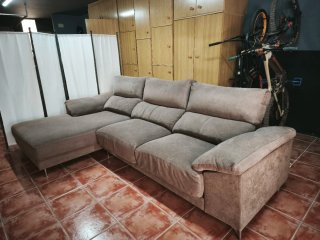 Sofá chaise longue color marrón