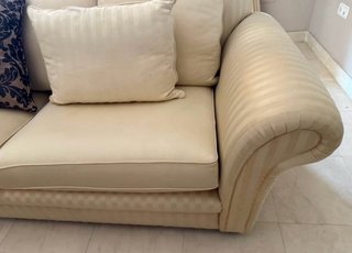Sofá y butaca Morrinson beige y negro