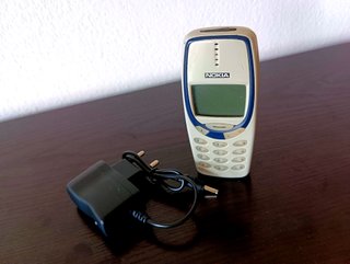 Nokia 3310 Originale + Caricabatterie Nuovo Bianco