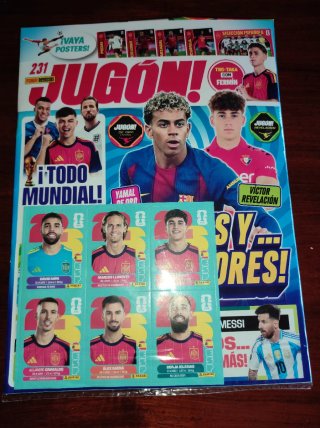 ÁLBUM MUNDIAL 2026 CON MAS DE 700 CROMOS + REVISTA