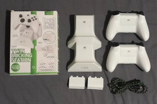 Xbox One S + 2 mandos + juegos + SSD