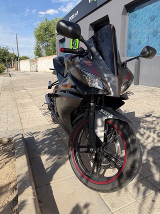 Yamaha YZF R125 2013 Negra/Gris