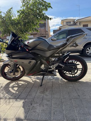 Yamaha YZF R125 2013 Negra/Gris