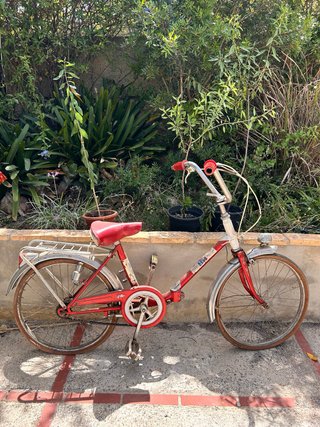 Bicicleta BH antigua roja