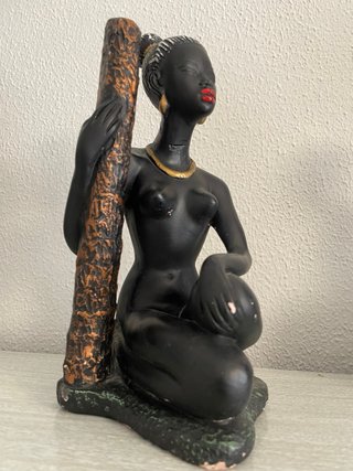 Figura Escayola Mujer étnica Años 50
