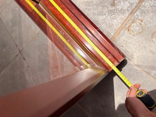 Set di 2 vetrine alte in legno con vetro