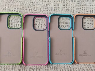 Fundas iPhone 15 Pro Louis Vuitton (4 uds)