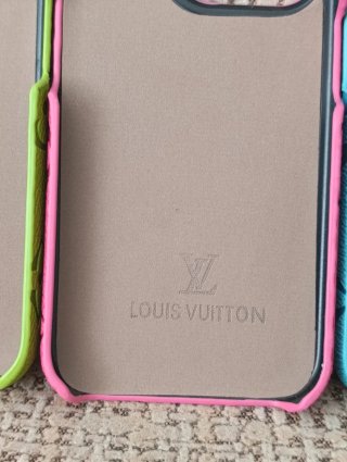 Fundas iPhone 15 Pro Louis Vuitton (4 uds)