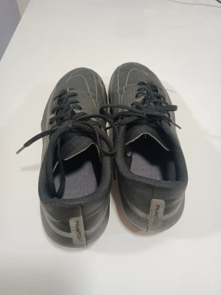 Botas de fútbol Nike Phantom, regalo espinilleras