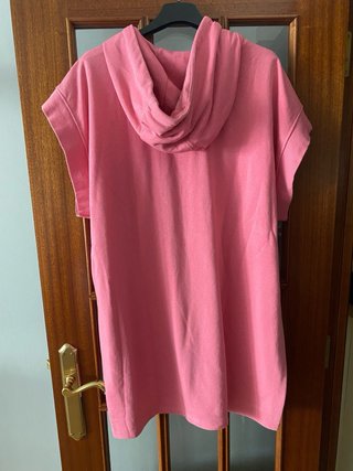 Vestido con capucha rosa talla L