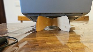 Soporte de madera para laptop