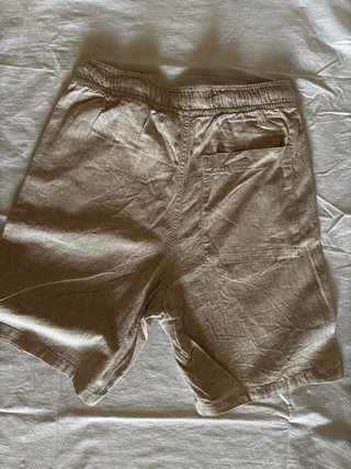 Conjunto lino H&M beige camisa y bermuda niño