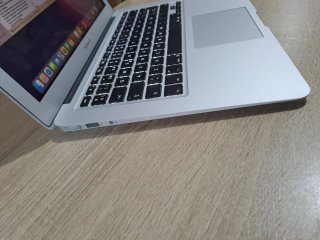 MacBook Air A1466