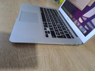 MacBook Air A1466