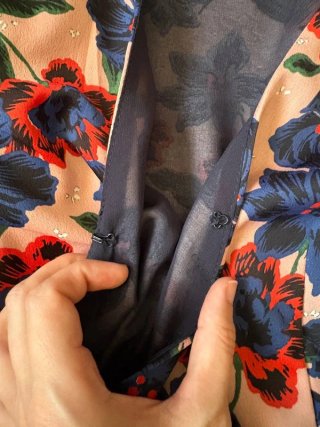 Vestido cruzado Zara floral largo