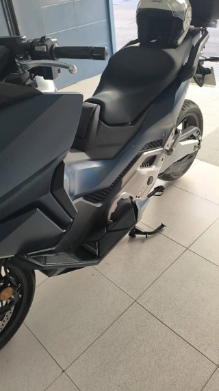 Honda Forza 750