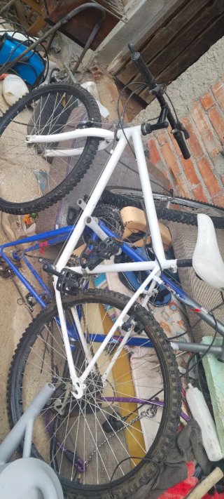 Bicicleta de paseo blanca