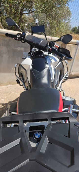 BMW GS 800 AdventureHERMOSA Negra y Blanca
