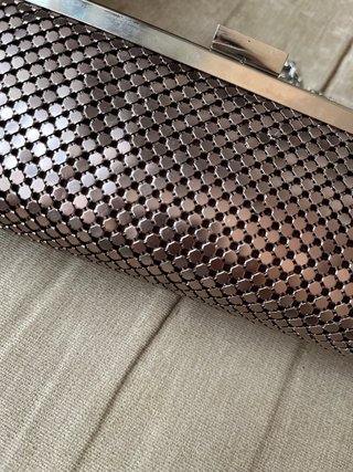 Bolso de fiesta marrón malla metálica