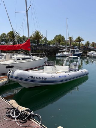 Vendo, Neumática ZODIAC 6 m x 2.3