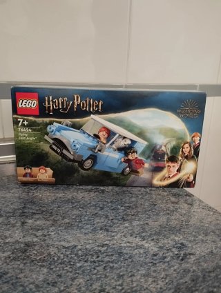 Lote Lego Harry Potter: Ford Anglia y BrickHeadz