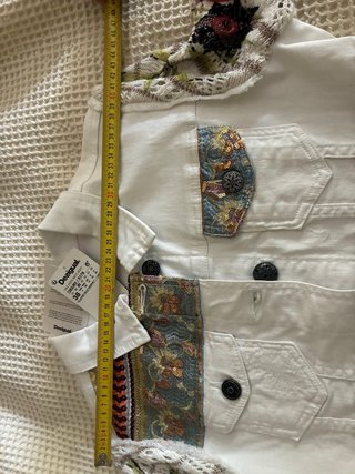 Cazadora vaquera Desigual multicolor. Sin estrenar