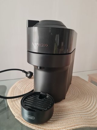 Cafetera Nespresso Vertuo Negra