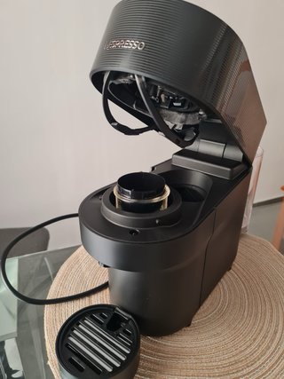 Cafetera Nespresso Vertuo Negra