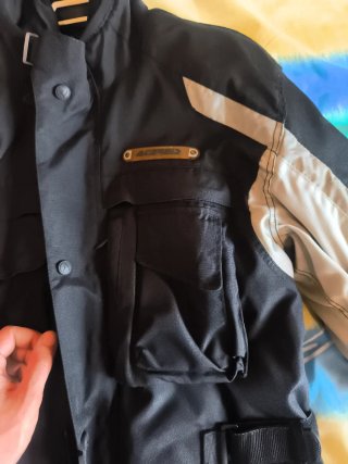 Chaqueta de moto negra