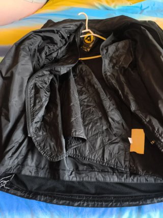 Chaqueta de moto negra
