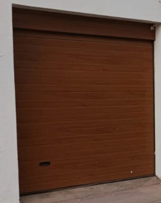 Puerta de garaje automática medidas 2.30 por 2.12
