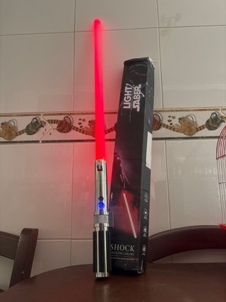Espada Láser LED con Sonido y vibración