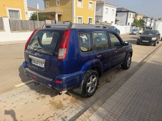 Nissan X-Trail 4x4 bola de remolque