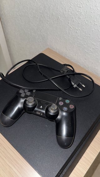 PS4 Slim Nero