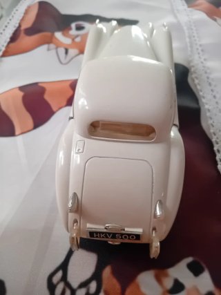 Jaguar XK 120 Burago 1:24 anni '90