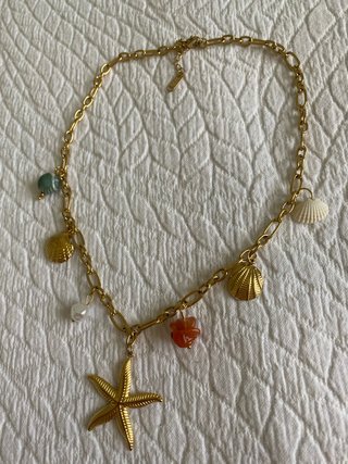 Collar con abalorios marinos y estrella de mar